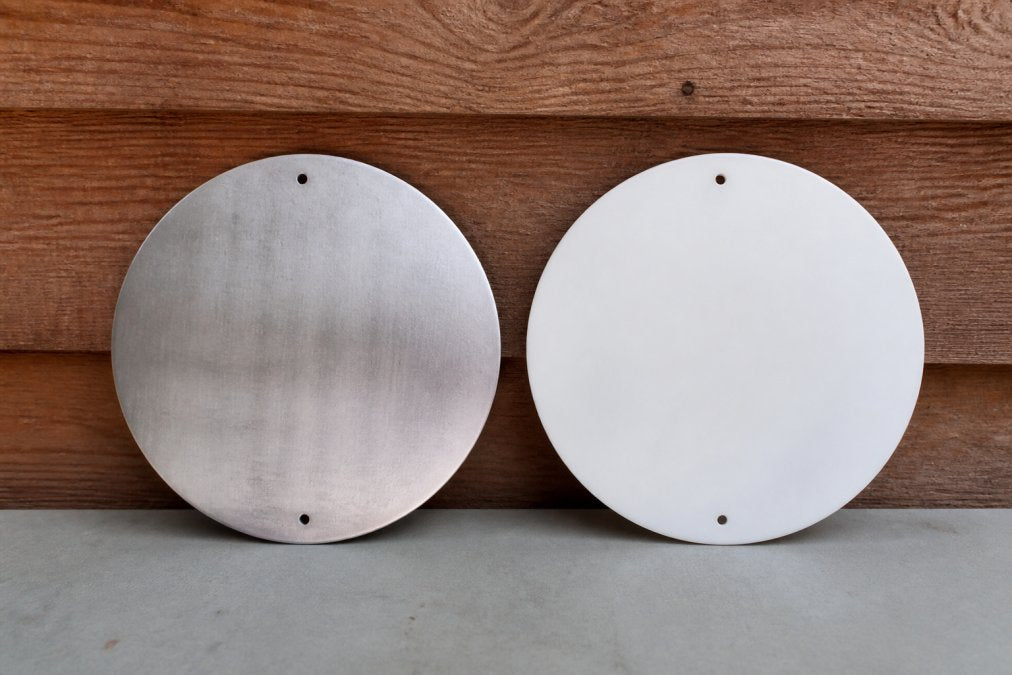 Aluminum vs Plastic Signs for Outdoors: Which Wins?