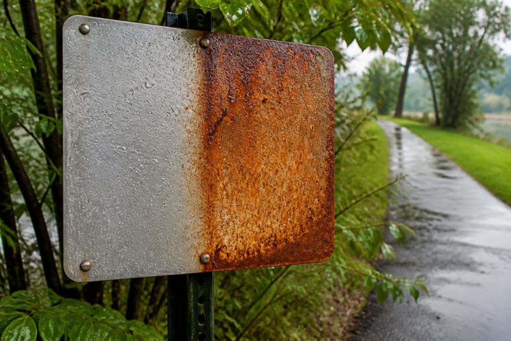 Will Aluminum Signs Rust Outdoors? The 2026 Answer